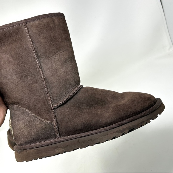 UGG Classic Short Sheepskin Winter Boots W8 - Picture 9 of 11